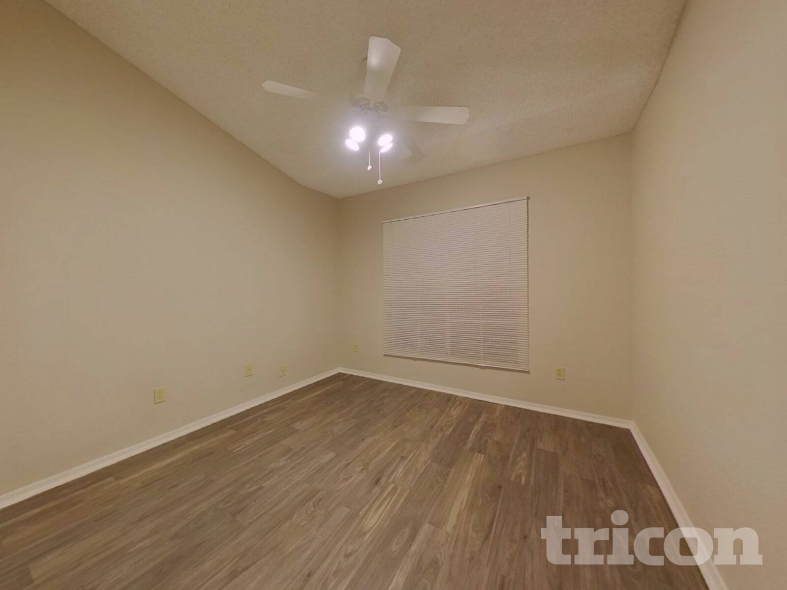 Building Photo - 1313 N Avoca