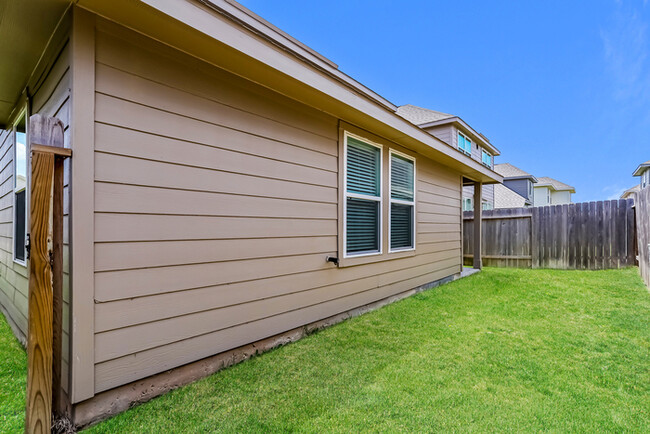 Building Photo - 18514 Parma Creek Trail