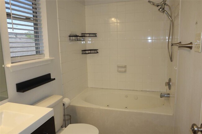 Building Photo - 11735 Rolling Stream Dr