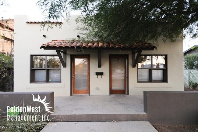 Building Photo - Charming 1Bdm 1Ba Unit in the Heart of Pho...