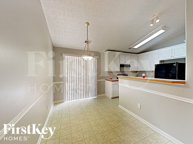 Building Photo - 328 Kellys Walk