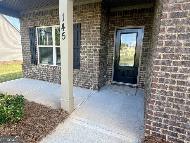 Building Photo - 145 Hounds Wy