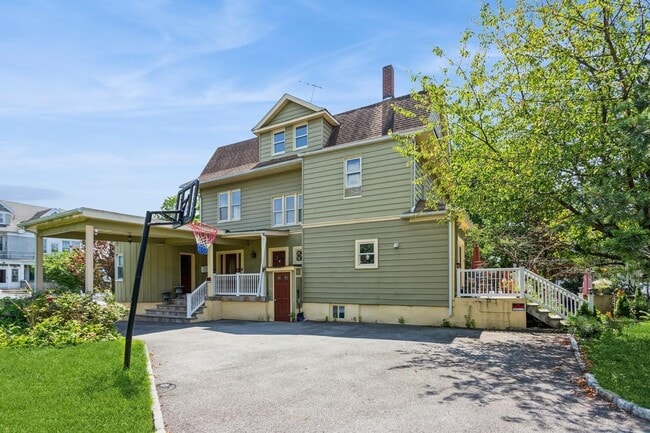 Building Photo - 24 Kress Ave