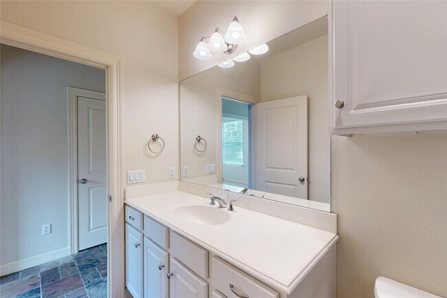 Building Photo - 5914 Center St