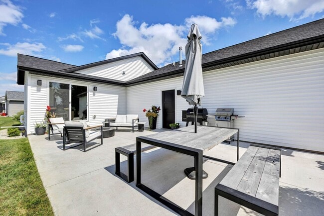 Building Photo - Executive Rental – Custom 5-Bedroom, 3.5-B...