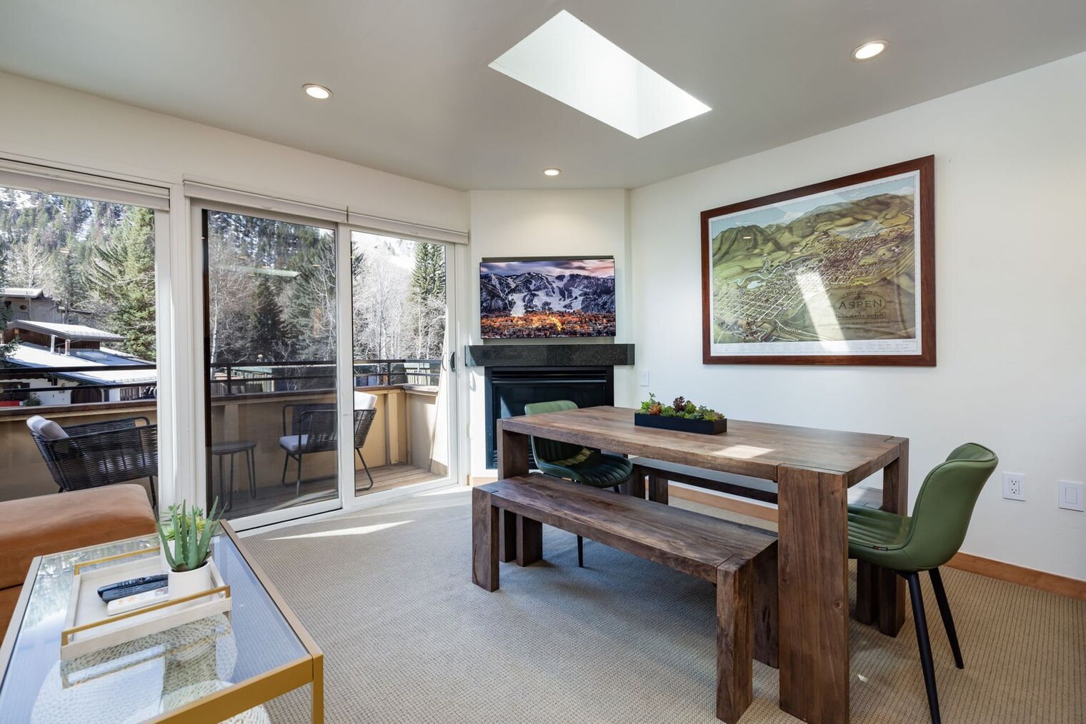 Building Photo - 835 E Durant Ave