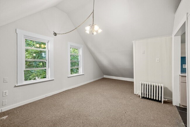 Building Photo - 85 Linden Ave