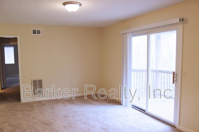 Building Photo - 203-2D E. Ransom Street