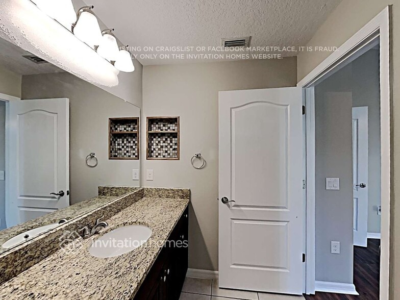 Building Photo - 3864 Shimmering Oaks Dr
