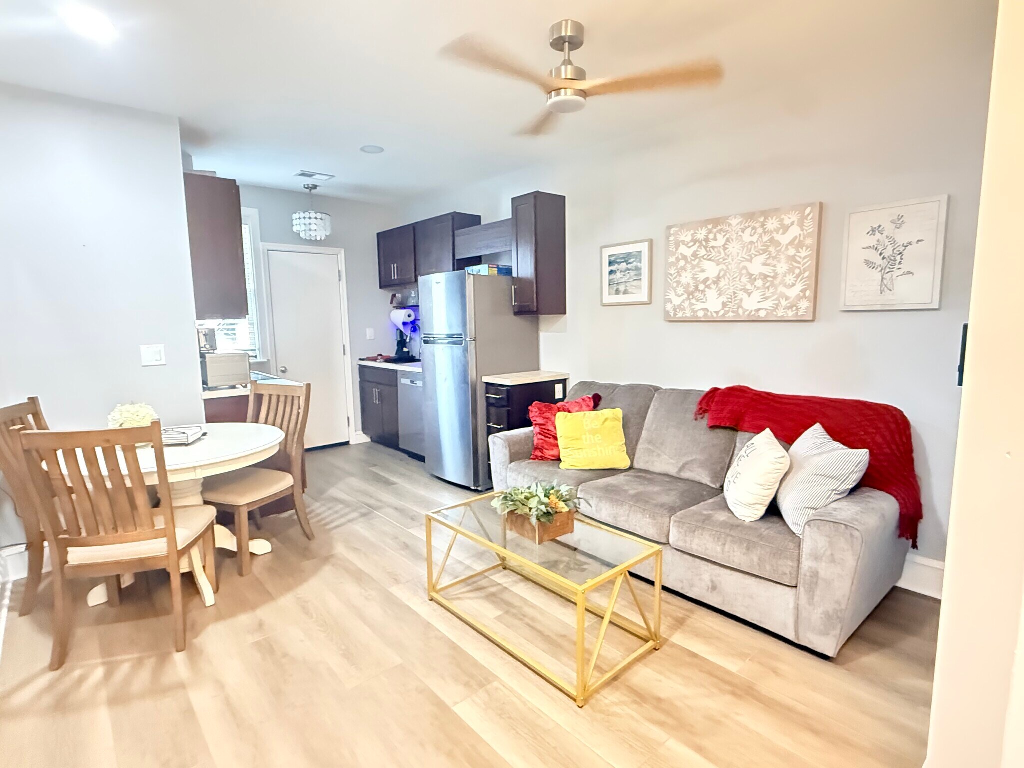 Building Photo - 512 Mellon St SE