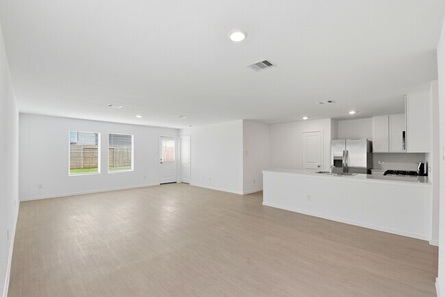 Building Photo - 26815 Rosebay Wds Dr
