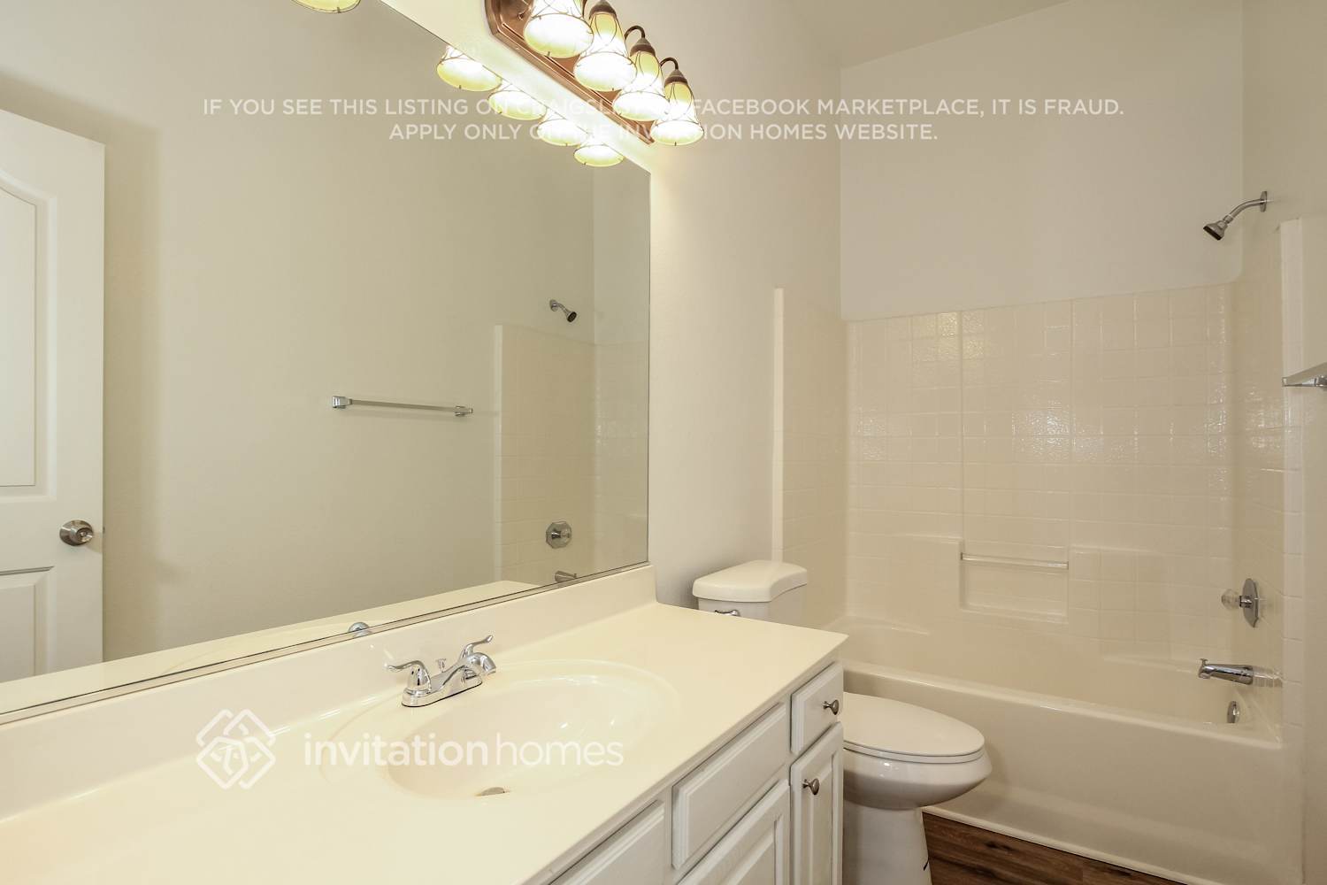 Building Photo - 16003 N Lasso Dr