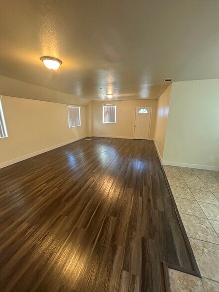 Building Photo - 133 W 74th St