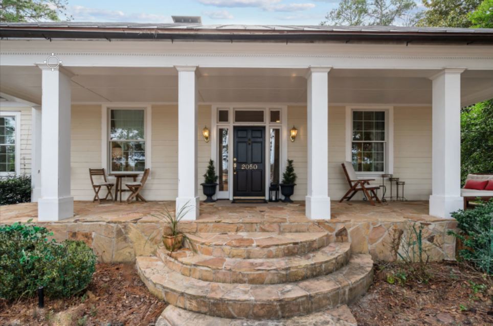 Building Photo - 2050 Midland Rd