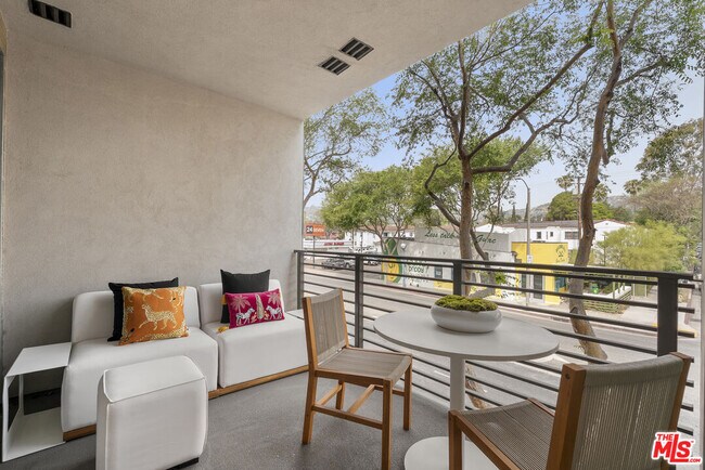 Building Photo - 7428 Santa Monica Blvd