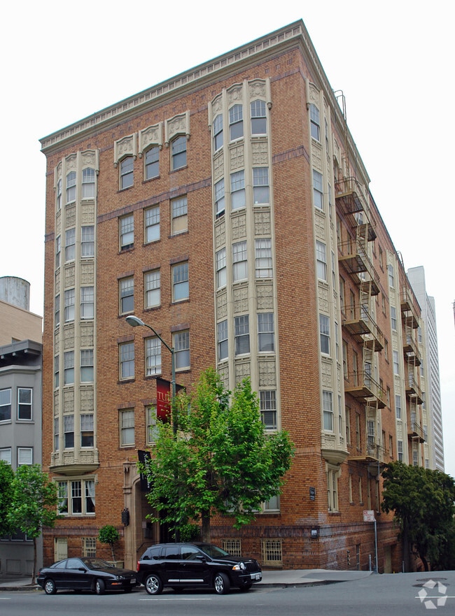 Building Photo - 737 Pine
