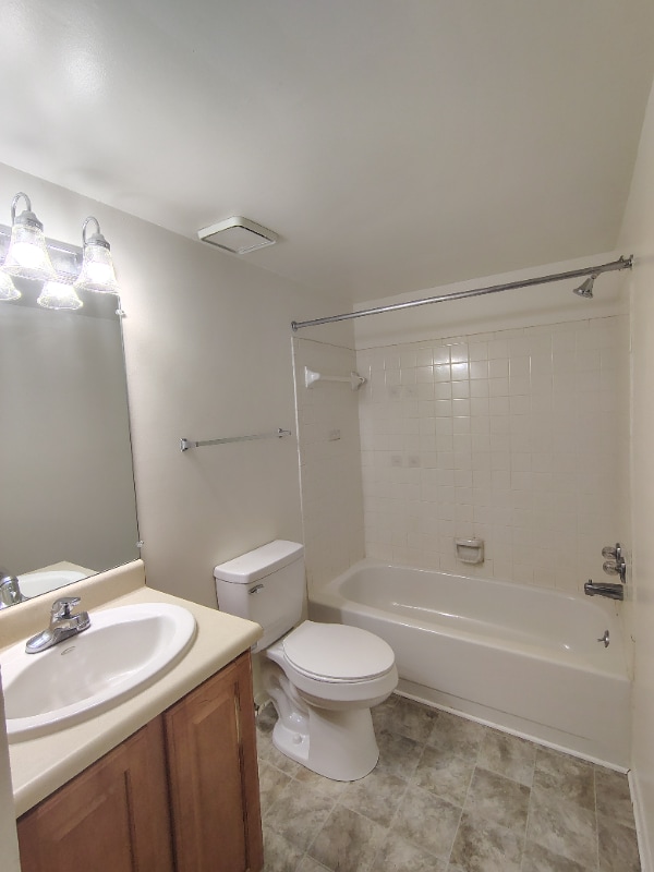 Building Photo - 600 Reusens Rd