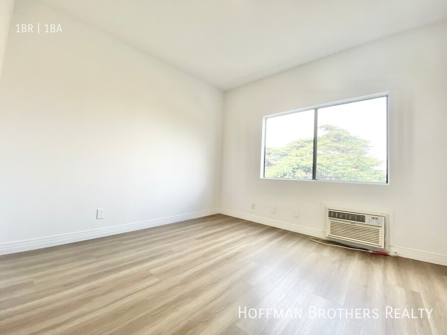 Building Photo - 1240 S Bronson Ave