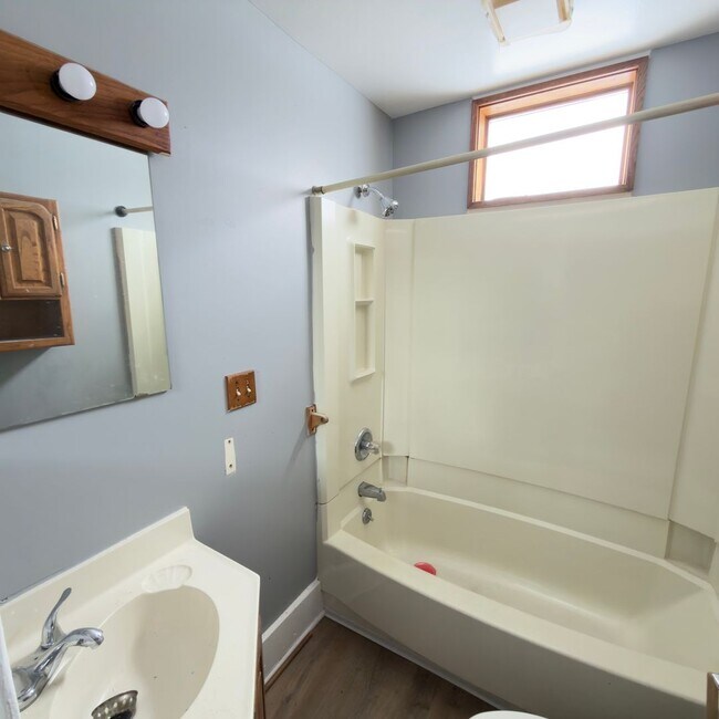 Building Photo - 2143 Palace Ave SW