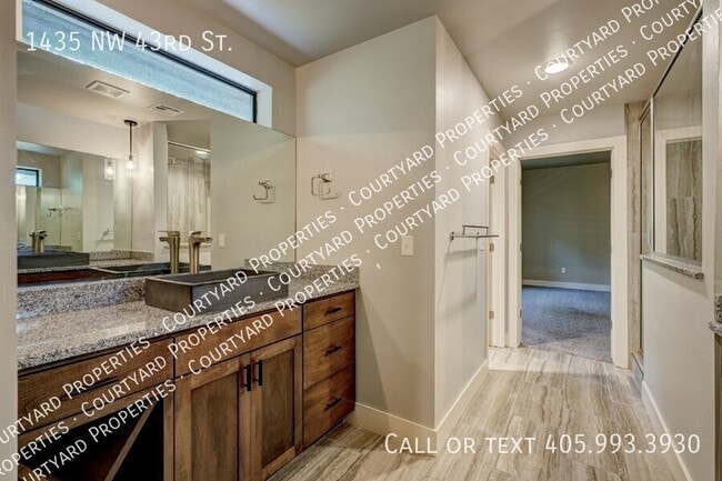 Building Photo - 1435 NW 43rd St