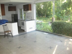 Building Photo - 109 Webbs Hill Rd