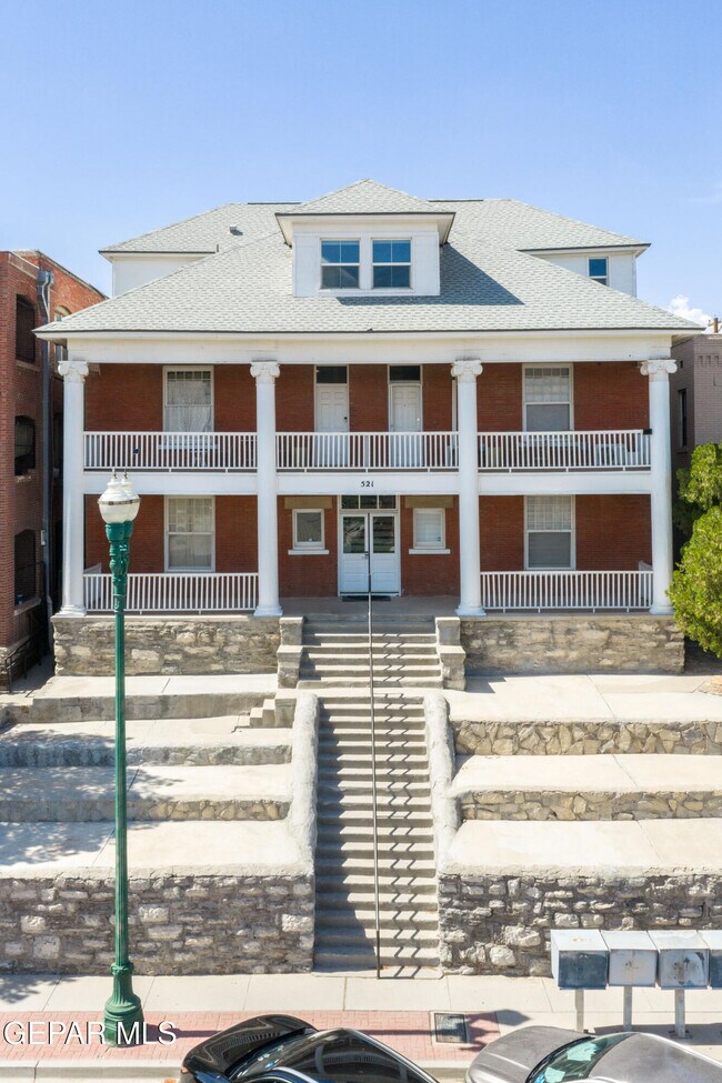 Building Photo - 521 W Missouri Ave