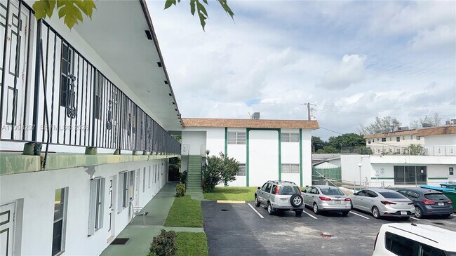 Building Photo - 2225 Polk St