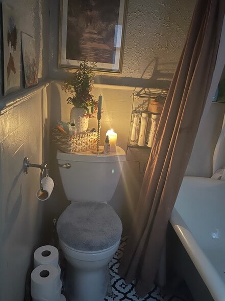 BAthroom - 103 E. 9th Street