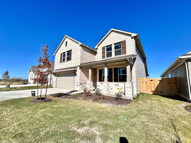 Building Photo - Spacious Modern 4/BR 3/BA Home with Stunning Features!