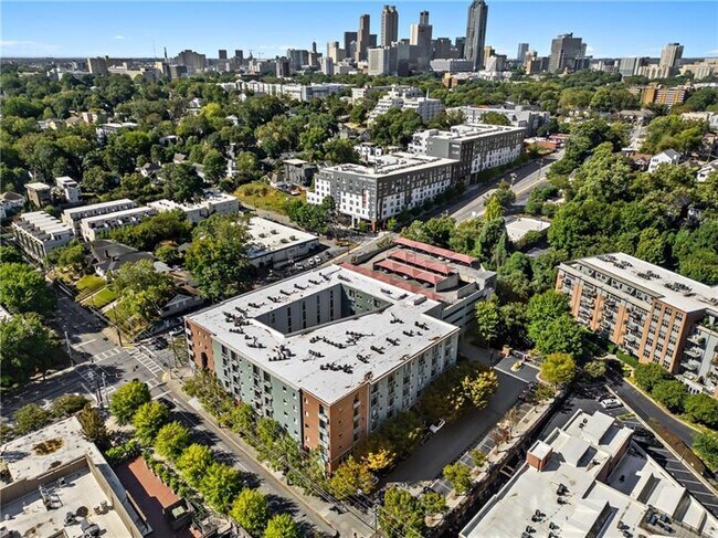 Building Photo - 620 Glen Iris Dr NE