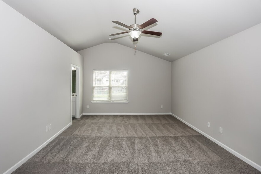 Building Photo - 9221 Treyburn Dr