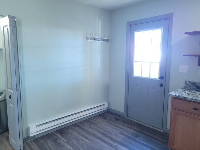 Building Photo - 127 Boston Ct