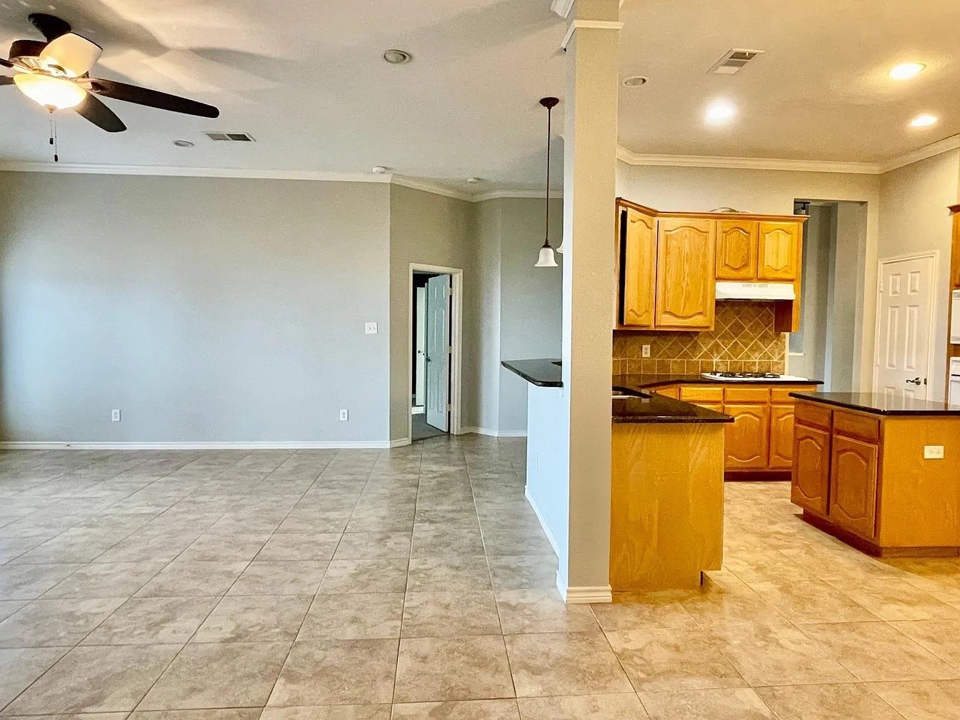 Building Photo - 5330 Golfside Dr