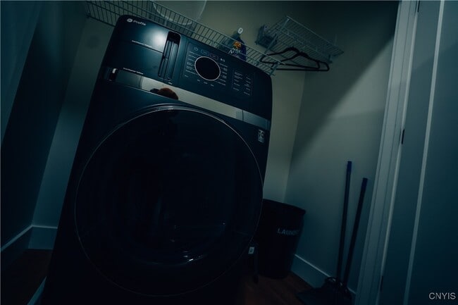 Building Photo - 110 Hotel St