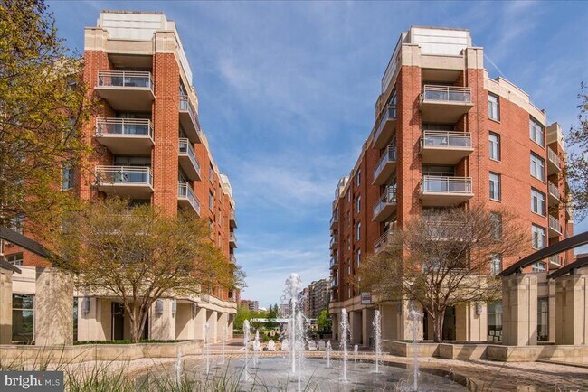 Building Photo - 3600 S Glebe Rd