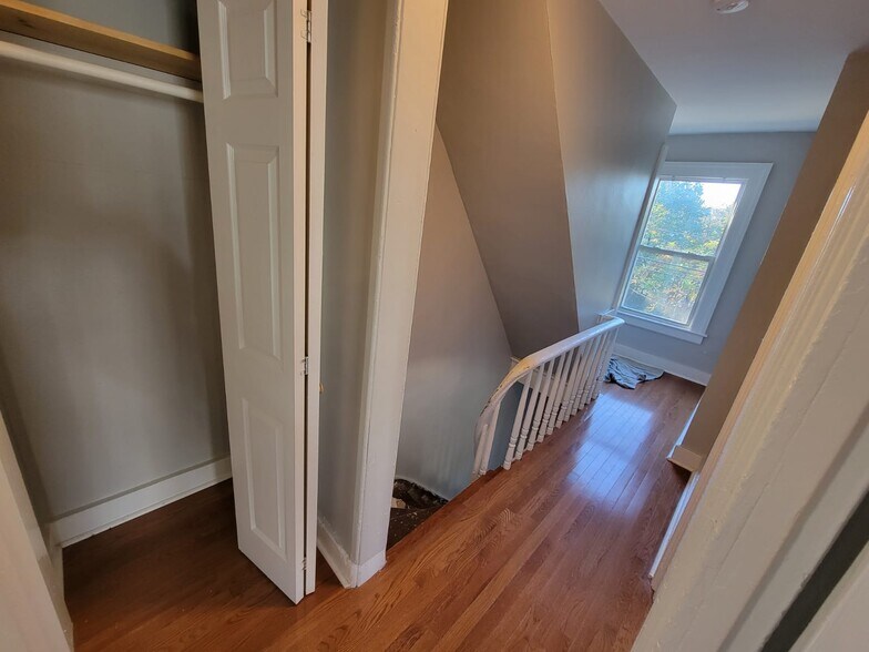 Building Photo - 505 Quinnipiac Ave