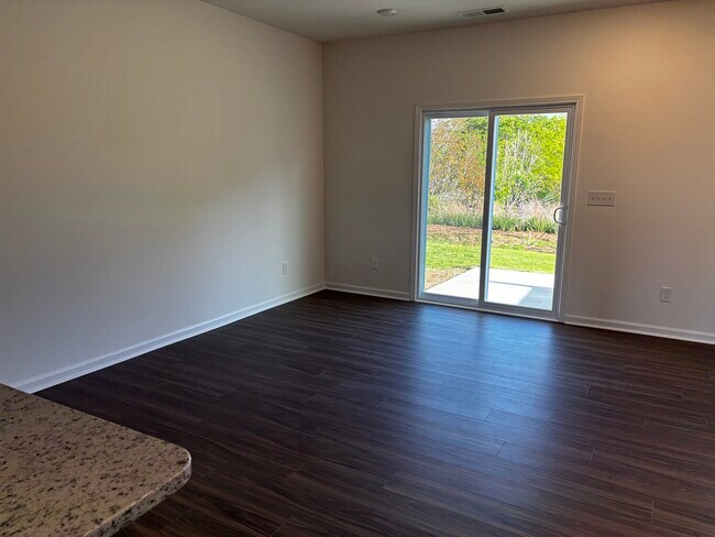 Building Photo - 2721 Yeager Dr NW