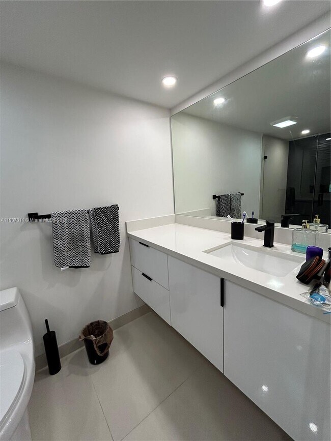 Building Photo - 200 Berkley Rd