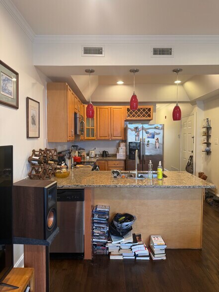 Building Photo - 1917 Wharton St