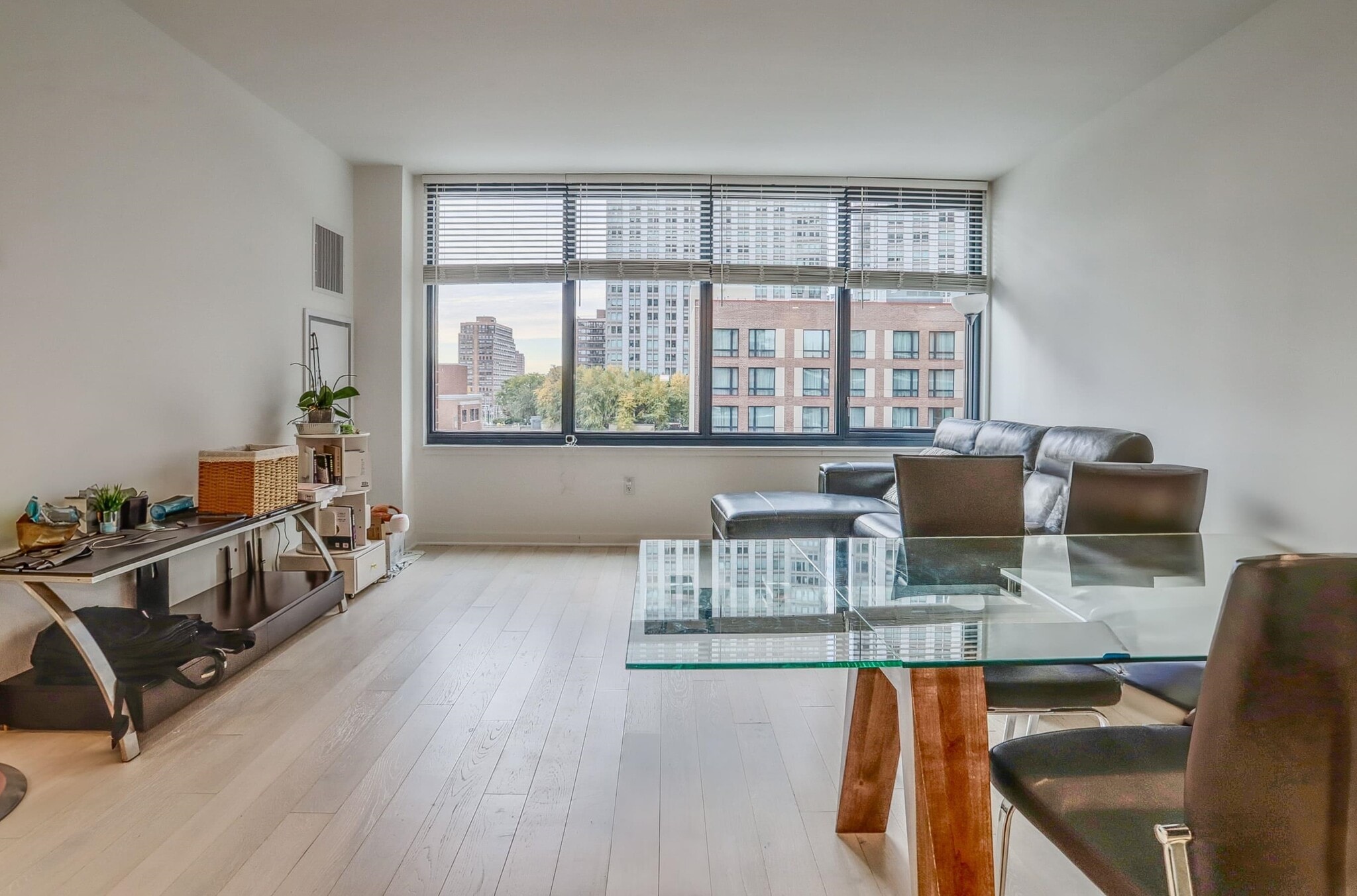 Building Photo - 151 Bay St