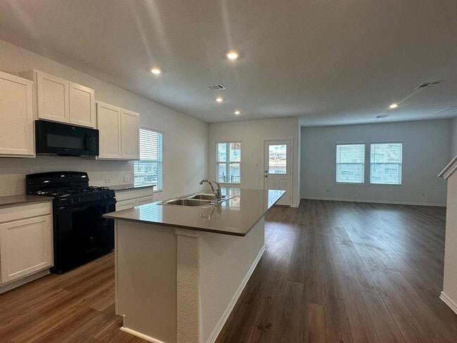 Building Photo - 228 Jeffers
