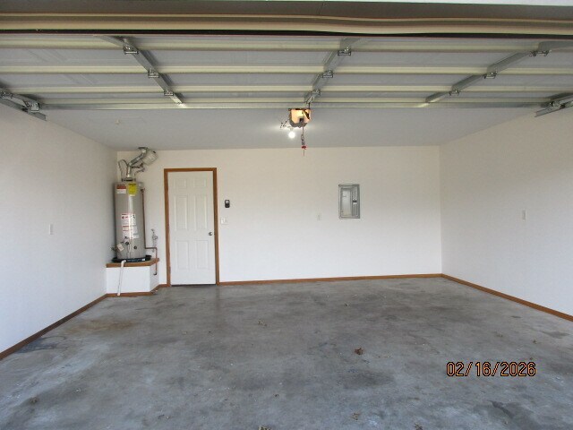 Building Photo - 2306 W Oak Park Pl