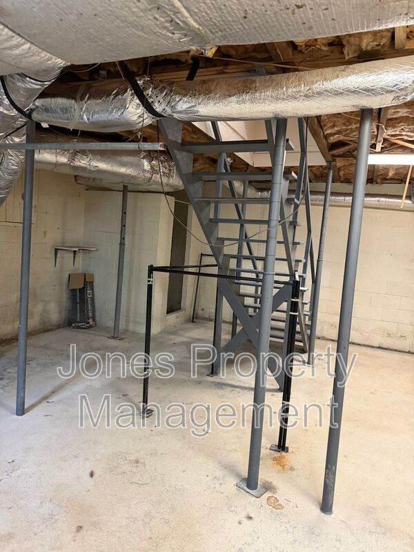 Building Photo - 1048 Shuping Mill Rd