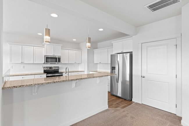 Building Photo - 1626 Dragon Tail Pl