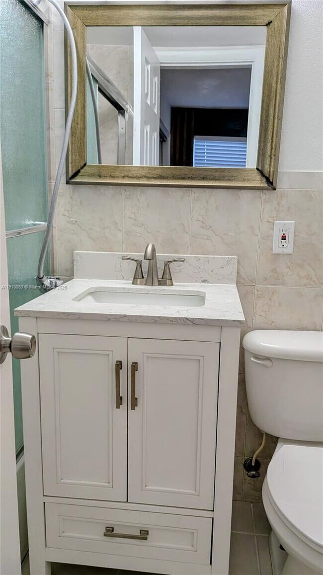 Building Photo - 3855 SW 79th Ave