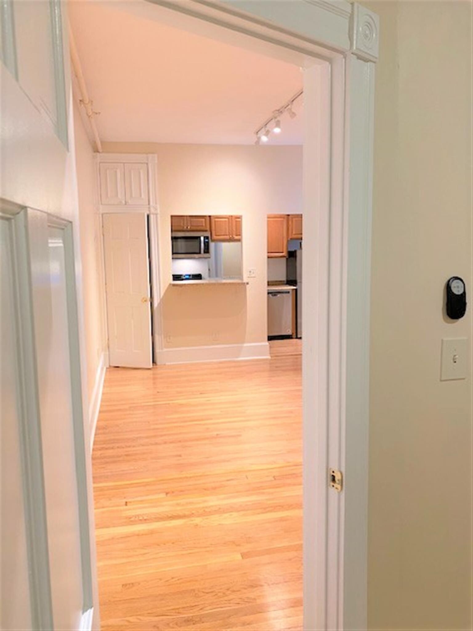 Building Photo - 880 Massachusetts Ave