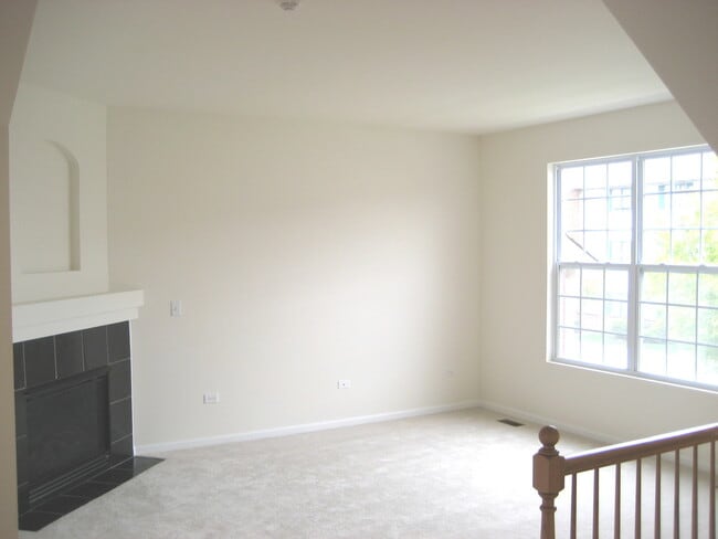 Building Photo - 907 Neudearborn Ln