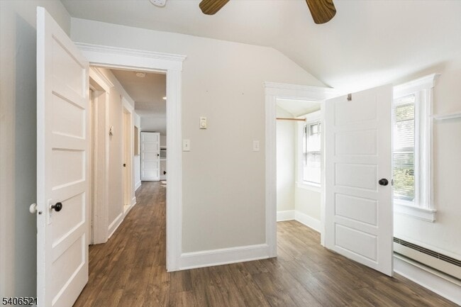 Building Photo - 9 Lincoln St