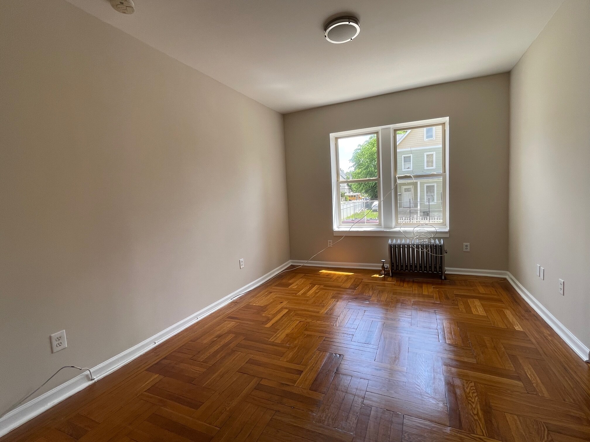 Building Photo - 10 Harvard St