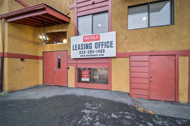 Building Photo - 1046 W 26th Ave